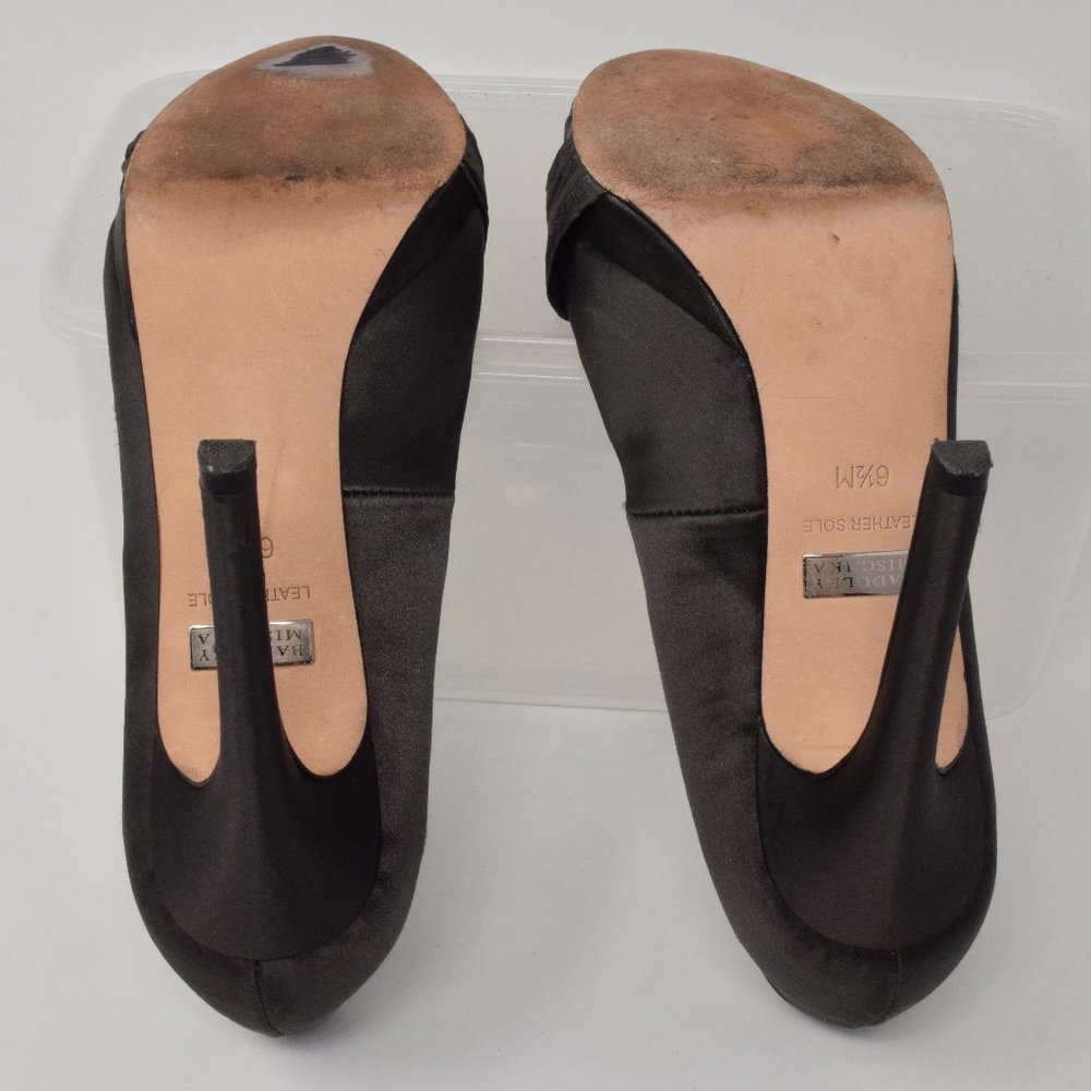 Badgley Mischka Heels Closed Toe Satin Jewel 6.5 - Picture 9 of 16